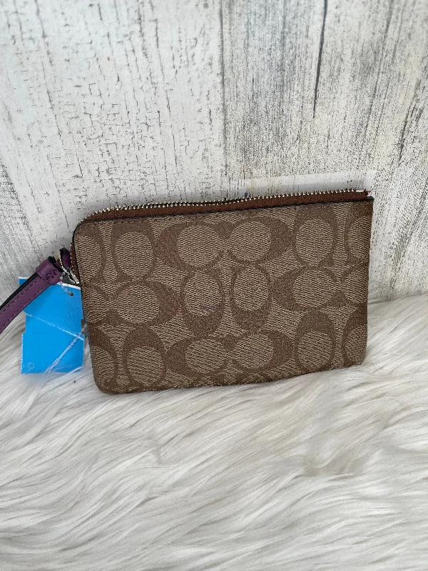 Wallet Designer By Coach  Size: Small