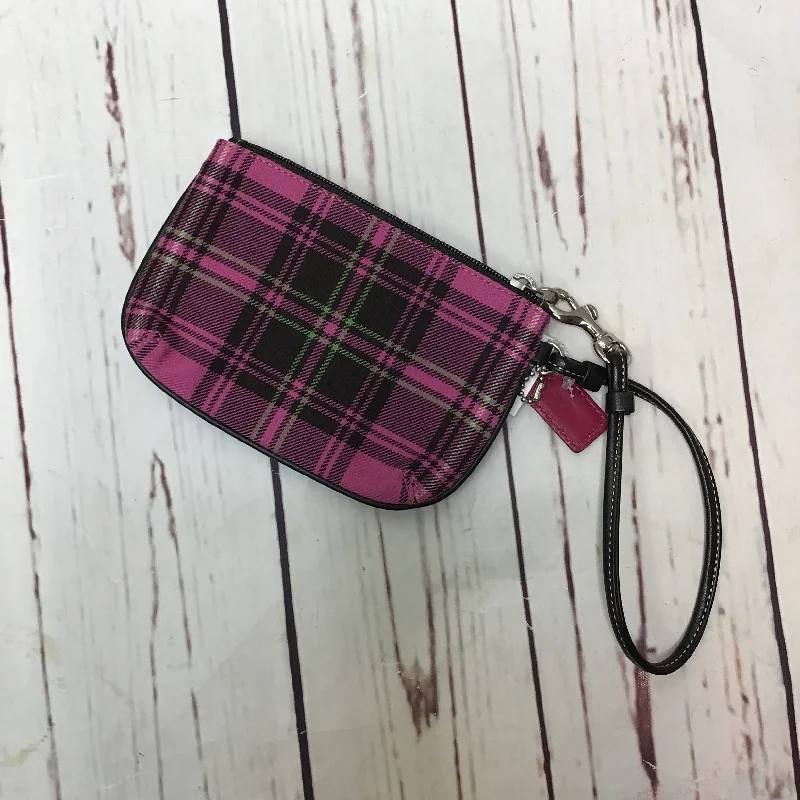 Wristlet By Coach  Size: S