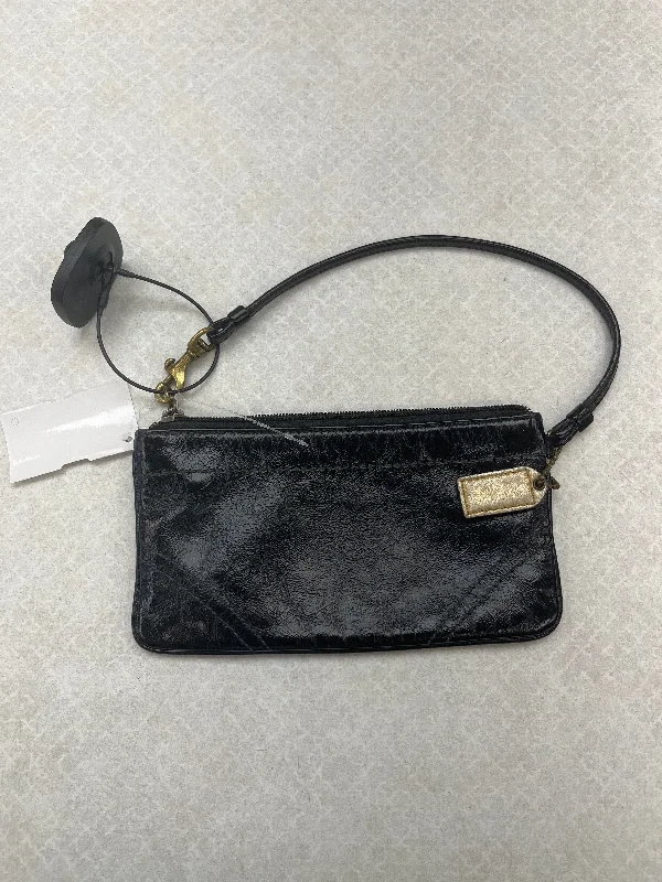 Wristlet Designer By Coach  Size: Medium