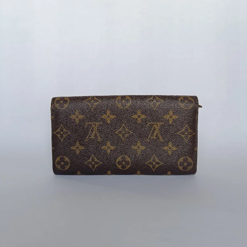 Louis Vuitton handbags with a metal - framed clasp for durabilityLouis Vuitton International Long Trifold Wallet Monogram Canvas