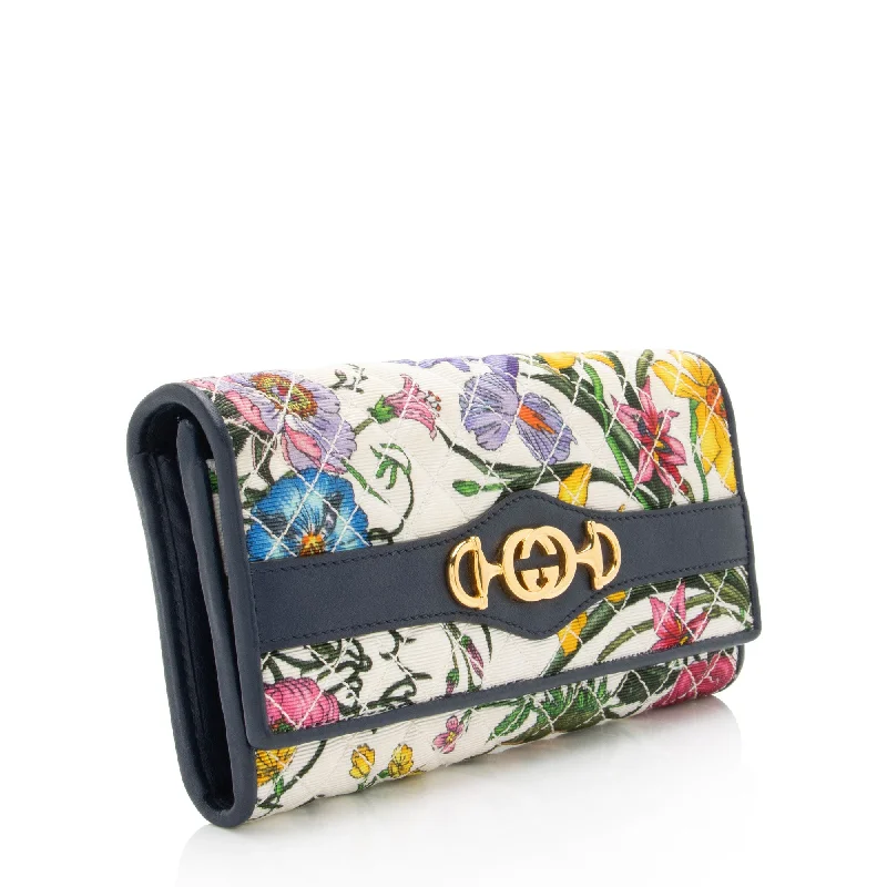 Gucci backpacks for women with a multi - pocket designGucci Canvas Flora Zumi Continental Wallet (SdfXJs)