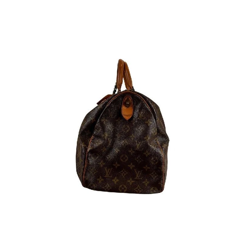 Louis Vuitton tote bags with a water - resistant coating for outdoor useLouis Vuitton Keepall 45 in Monogram Canvas