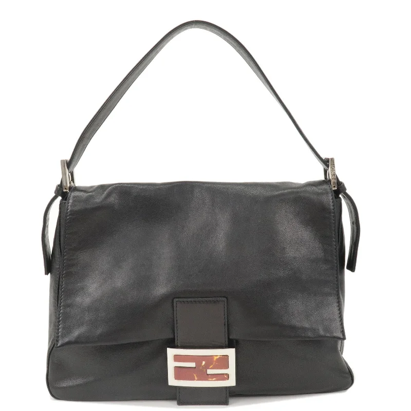 Fendi backpacks with a built - in lock for added securityFENDI Mamma Baguette Leather Shoulder Bag Black 26325