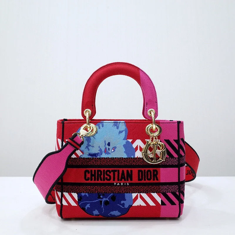 Luxury Christian Dior crossbody bags with a chain - link strapChristian Dior Bags - 5076