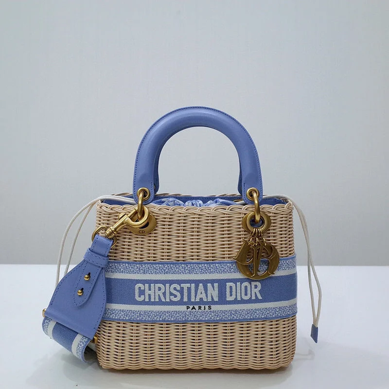 Luxury Christian Dior crossbody bags with a chain - link strapChristian Dior Bags - 5229