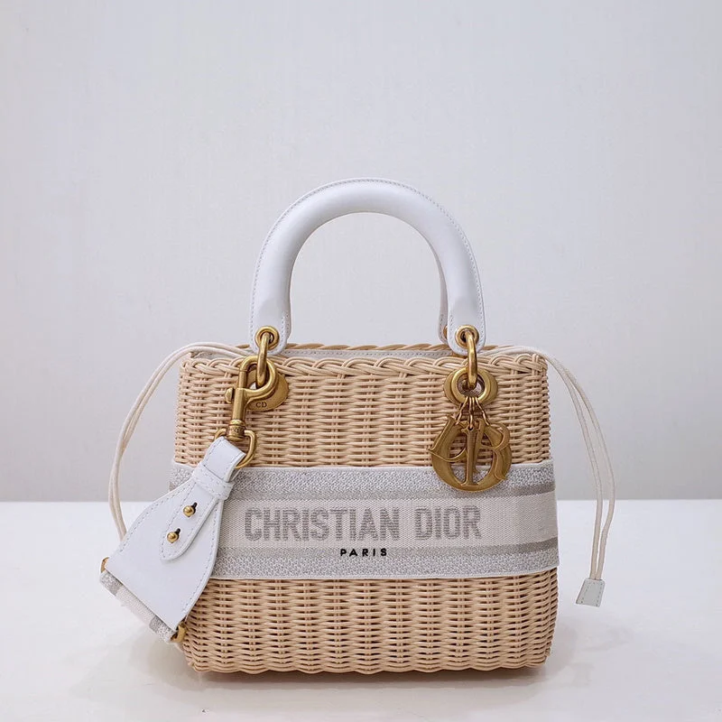 Luxury Christian Dior crossbody bags with a chain - link strapChristian Dior Bags - 5233