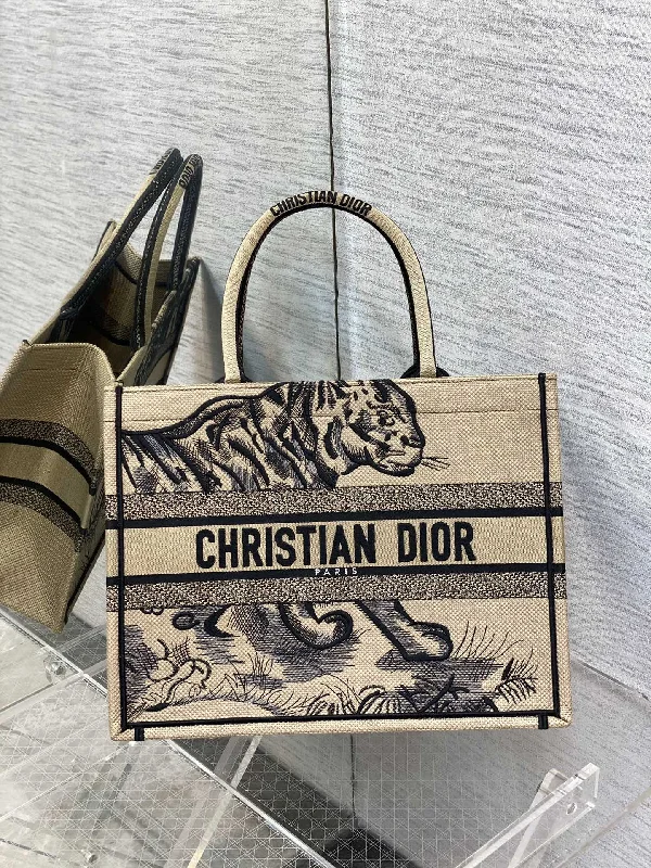 Christian Dior crossbody bags with a front - flap pocket for easy accessChristian Dior - Luxury Bags  288