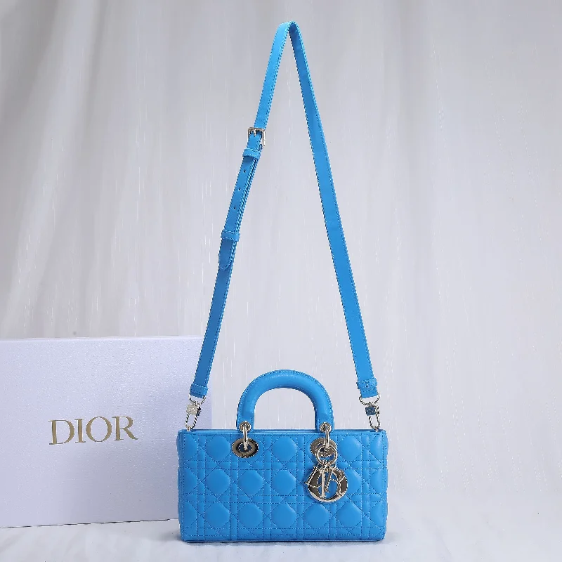 Trendsetting Christian Dior crossbody bags with a colorful strapChristian Dior - Luxury Bags  339